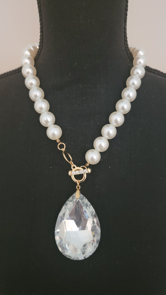 Large Crystal Tear Drop Pearl Necklace